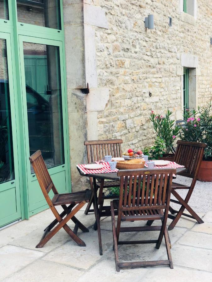 Le Gite De Tassigny Meursault Exterior foto